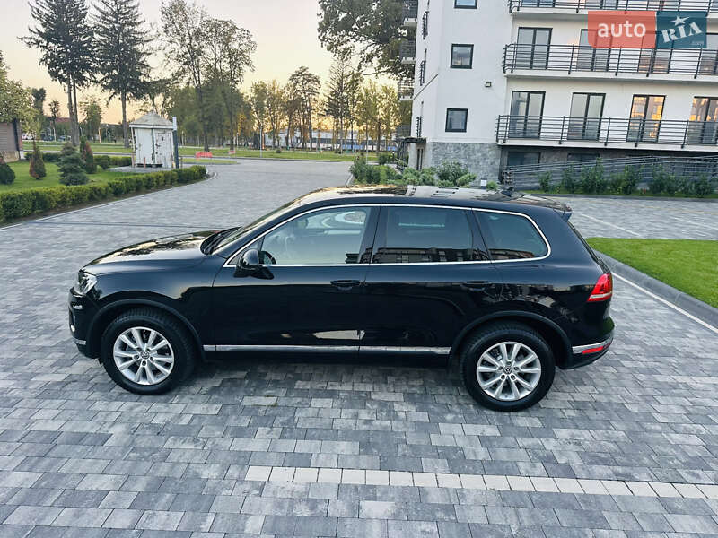 Внедорожник / Кроссовер Volkswagen Touareg 2017 в Мукачево