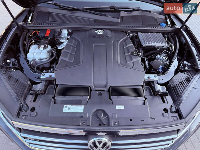 Внедорожник / Кроссовер Volkswagen Touareg 2019 в Ровно