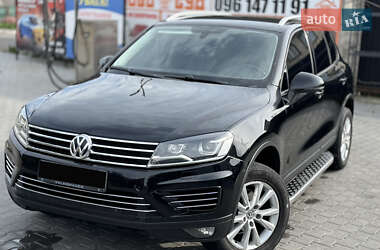 Позашляховик / Кросовер Volkswagen Touareg 2017 в Луцьку