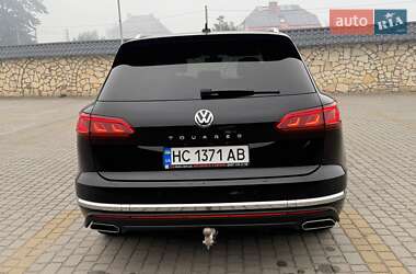 Внедорожник / Кроссовер Volkswagen Touareg 2019 в 