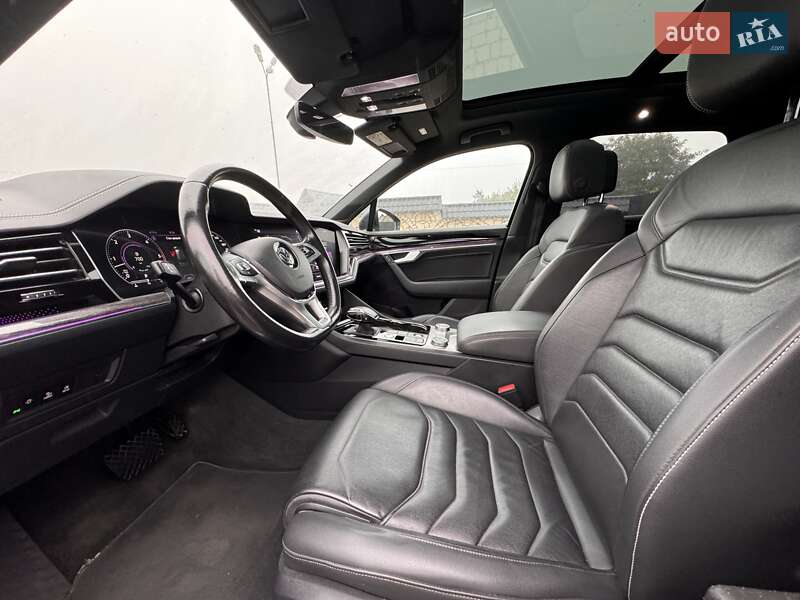 Внедорожник / Кроссовер Volkswagen Touareg 2019 в Львове фото 28 Внедорожник / Кроссовер Volkswagen Touareg 2019 в Львове