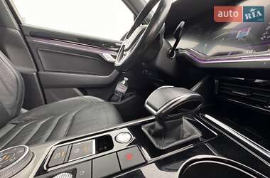Внедорожник / Кроссовер Volkswagen Touareg 2019 в 