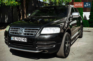 Внедорожник / Кроссовер Volkswagen Touareg 2004 в 