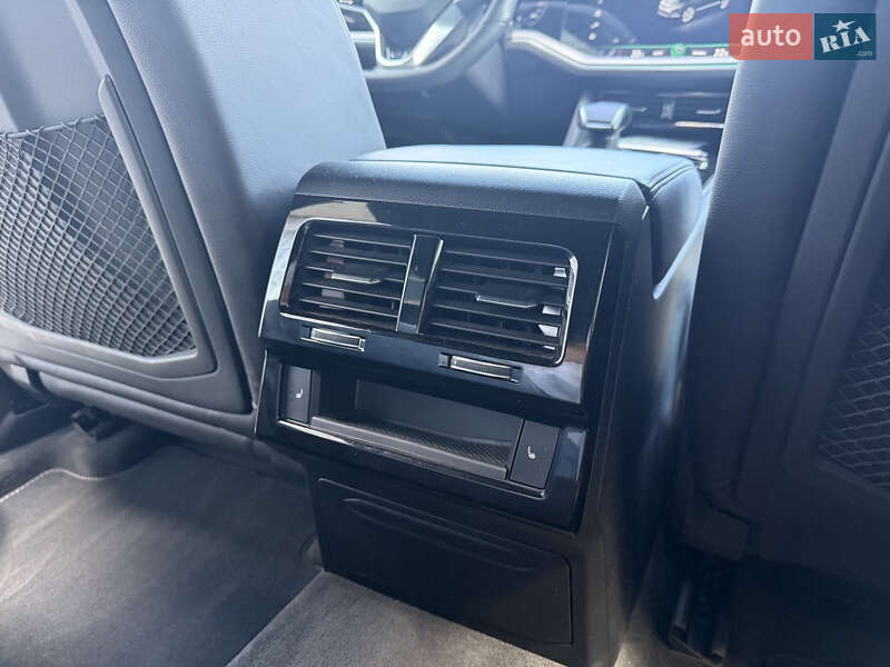 Внедорожник / Кроссовер Volkswagen Touareg 2023 в Черновцах