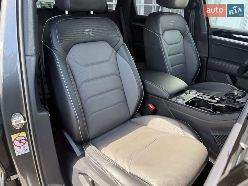 Внедорожник / Кроссовер Volkswagen Touareg 2023 в Черновцах