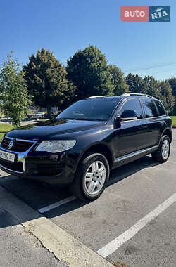 Внедорожник / Кроссовер Volkswagen Touareg 2009 в Житомире