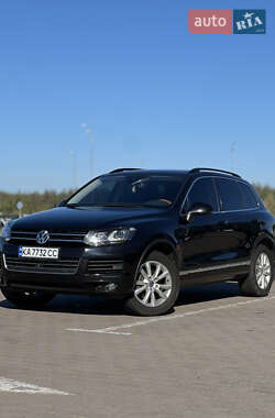 Позашляховик / Кросовер Volkswagen Touareg 2013 в Києві