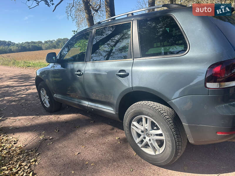 Внедорожник / Кроссовер Volkswagen Touareg 2008 в Овруче