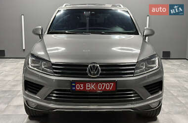 Внедорожник / Кроссовер Volkswagen Touareg 2016 в 