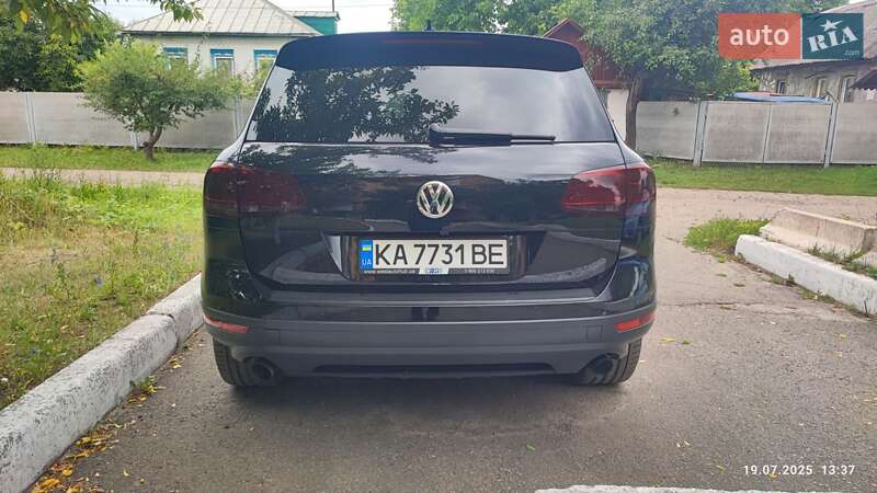 Внедорожник / Кроссовер Volkswagen Touareg 2016 в Нежине