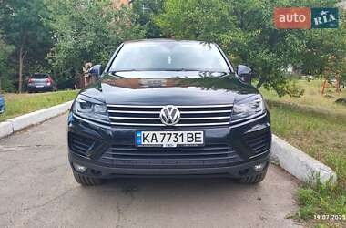 Внедорожник / Кроссовер Volkswagen Touareg 2016 в Нежине