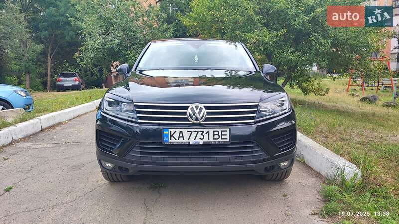 Внедорожник / Кроссовер Volkswagen Touareg 2016 в Нежине