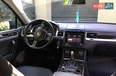 Внедорожник / Кроссовер Volkswagen Touareg 2013 в Запорожье
