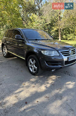 Позашляховик / Кросовер Volkswagen Touareg 2007 в Харкові