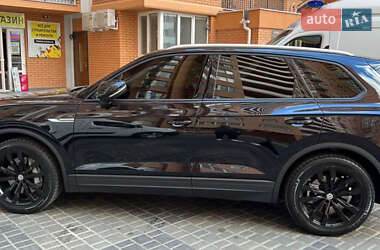 Внедорожник / Кроссовер Volkswagen Touareg 2020 в 