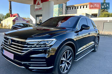 Позашляховик / Кросовер Volkswagen Touareg 2022 в Дніпрі