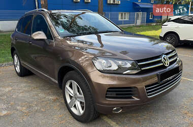 Внедорожник / Кроссовер Volkswagen Touareg 2012 в Киеве