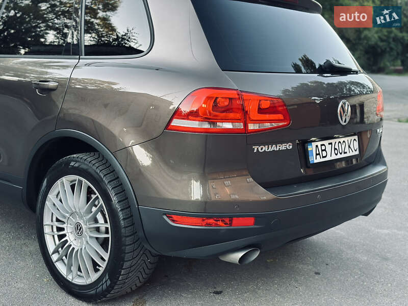 Позашляховик / Кросовер Volkswagen Touareg 2010 в Вінниці
