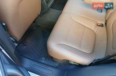 Внедорожник / Кроссовер Volkswagen Touareg 2012 в 