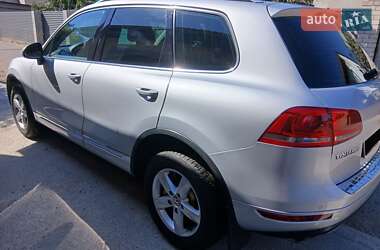 Внедорожник / Кроссовер Volkswagen Touareg 2012 в 