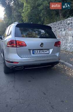 Внедорожник / Кроссовер Volkswagen Touareg 2015 в 