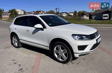 Внедорожник / Кроссовер Volkswagen Touareg 2016 в 