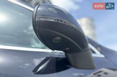 Позашляховик / Кросовер Volkswagen Touareg 2014 в  фото 4 Позашляховик / Кросовер Volkswagen Touareg 2014 в
