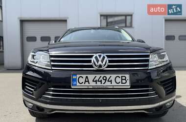 Позашляховик / Кросовер Volkswagen Touareg 2014 в  фото 2 Позашляховик / Кросовер Volkswagen Touareg 2014 в