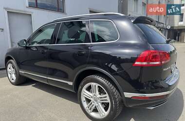 Позашляховик / Кросовер Volkswagen Touareg 2014 в  фото 10 Позашляховик / Кросовер Volkswagen Touareg 2014 в