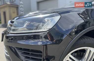 Позашляховик / Кросовер Volkswagen Touareg 2014 в  фото 17 Позашляховик / Кросовер Volkswagen Touareg 2014 в