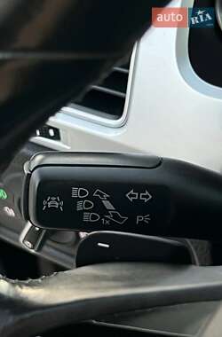 Позашляховик / Кросовер Volkswagen Touareg 2014 в  фото 51 Позашляховик / Кросовер Volkswagen Touareg 2014 в