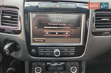Внедорожник / Кроссовер Volkswagen Touareg 2010 в 