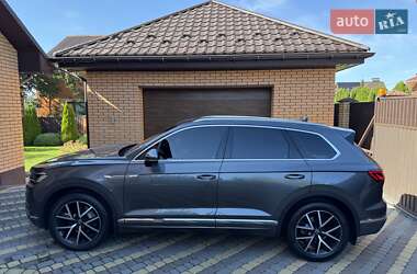 Внедорожник / Кроссовер Volkswagen Touareg 2020 в 