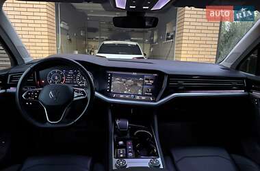 Внедорожник / Кроссовер Volkswagen Touareg 2020 в 