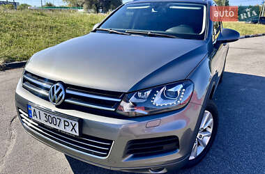 Внедорожник / Кроссовер Volkswagen Touareg 2014 в Киеве