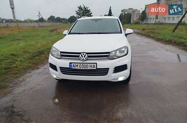 Позашляховик / Кросовер Volkswagen Touareg 2013 в Житомирі