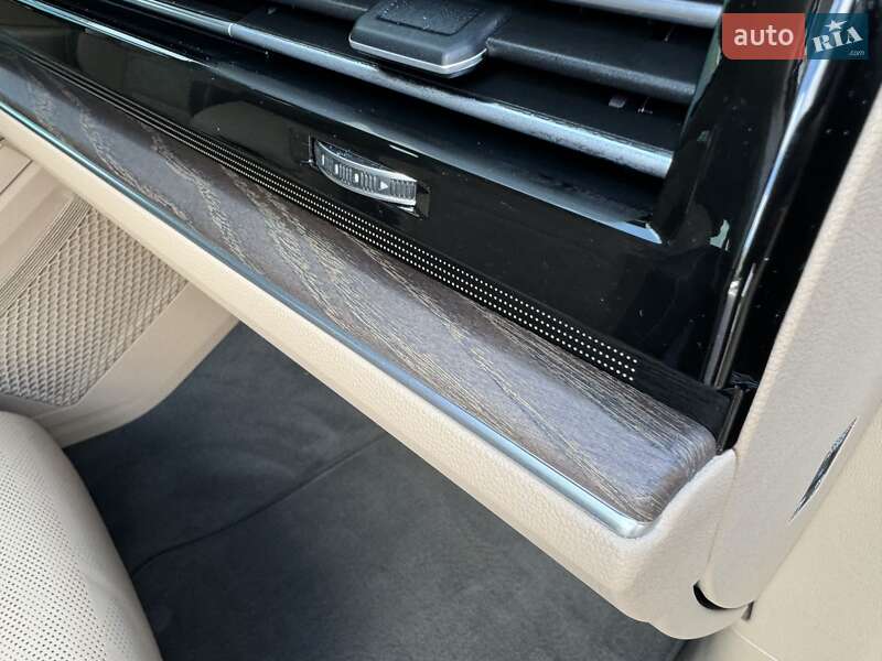 Внедорожник / Кроссовер Volkswagen Touareg 2022 в Киеве