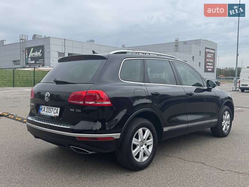 Внедорожник / Кроссовер Volkswagen Touareg 2017 в Киеве