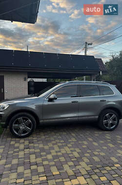 Внедорожник / Кроссовер Volkswagen Touareg 2015 в 