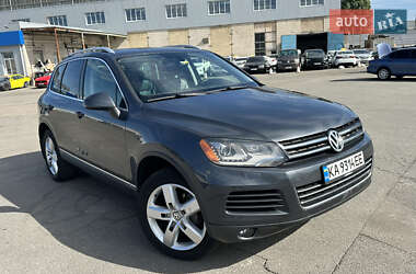 Позашляховик / Кросовер Volkswagen Touareg 2013 в Києві