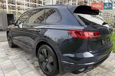 Позашляховик / Кросовер Volkswagen Touareg 2023 в Києві