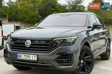 Внедорожник / Кроссовер Volkswagen Touareg 2018 в Ровно