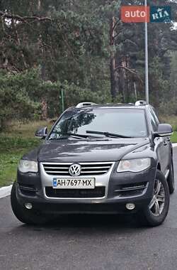 Внедорожник / Кроссовер Volkswagen Touareg 2007 в Киеве