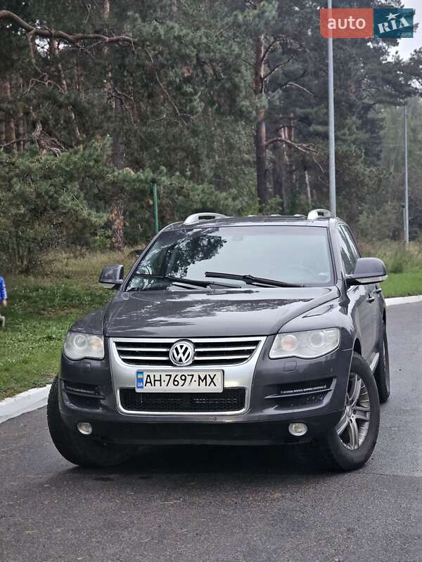 Внедорожник / Кроссовер Volkswagen Touareg 2007 в 