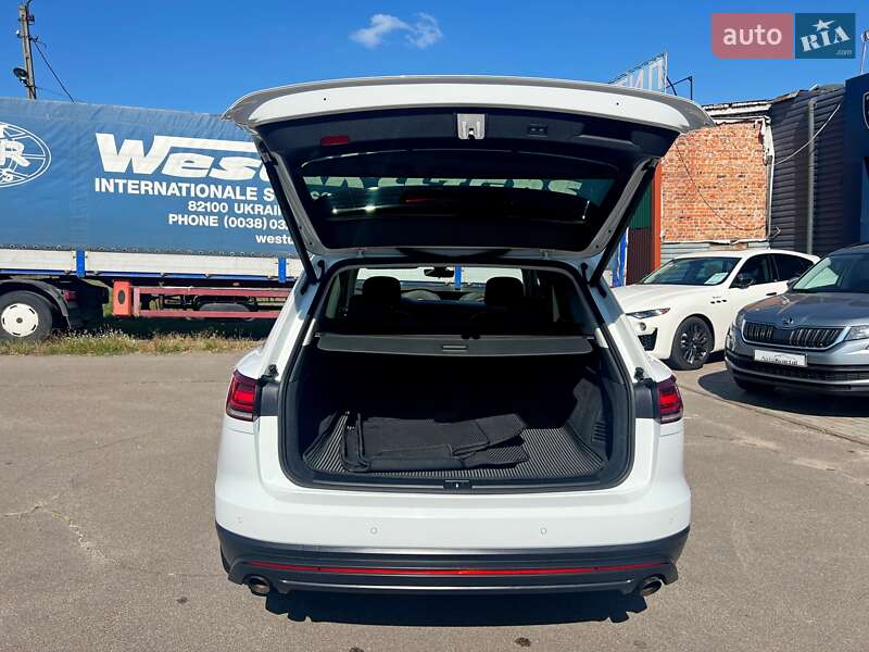 Внедорожник / Кроссовер Volkswagen Touareg 2020 в Чернигове
