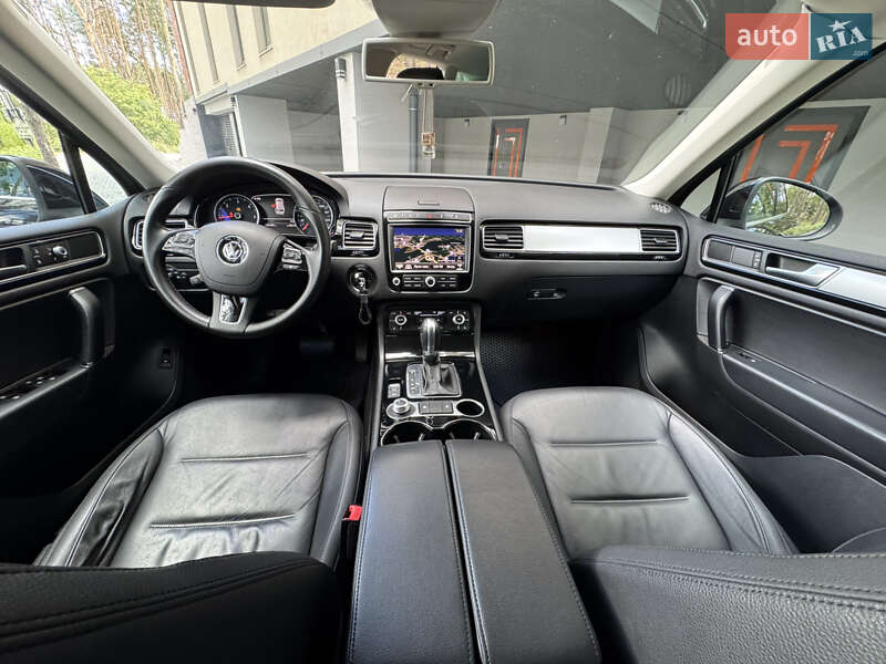 Внедорожник / Кроссовер Volkswagen Touareg 2015 в Киеве фото 29 Внедорожник / Кроссовер Volkswagen Touareg 2015 в Киеве