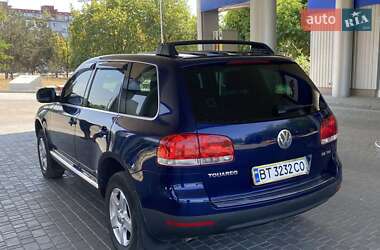 Внедорожник / Кроссовер Volkswagen Touareg 2005 в 