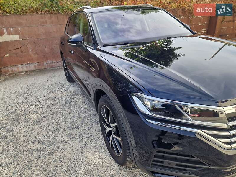 Внедорожник / Кроссовер Volkswagen Touareg 2021 в Днепре