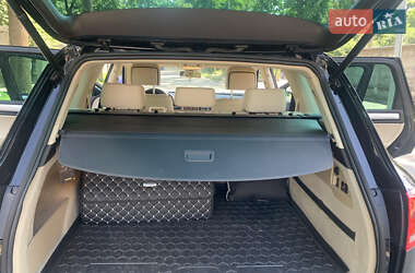 Внедорожник / Кроссовер Volkswagen Touareg 2012 в 