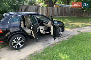 Внедорожник / Кроссовер Volkswagen Touareg 2012 в 